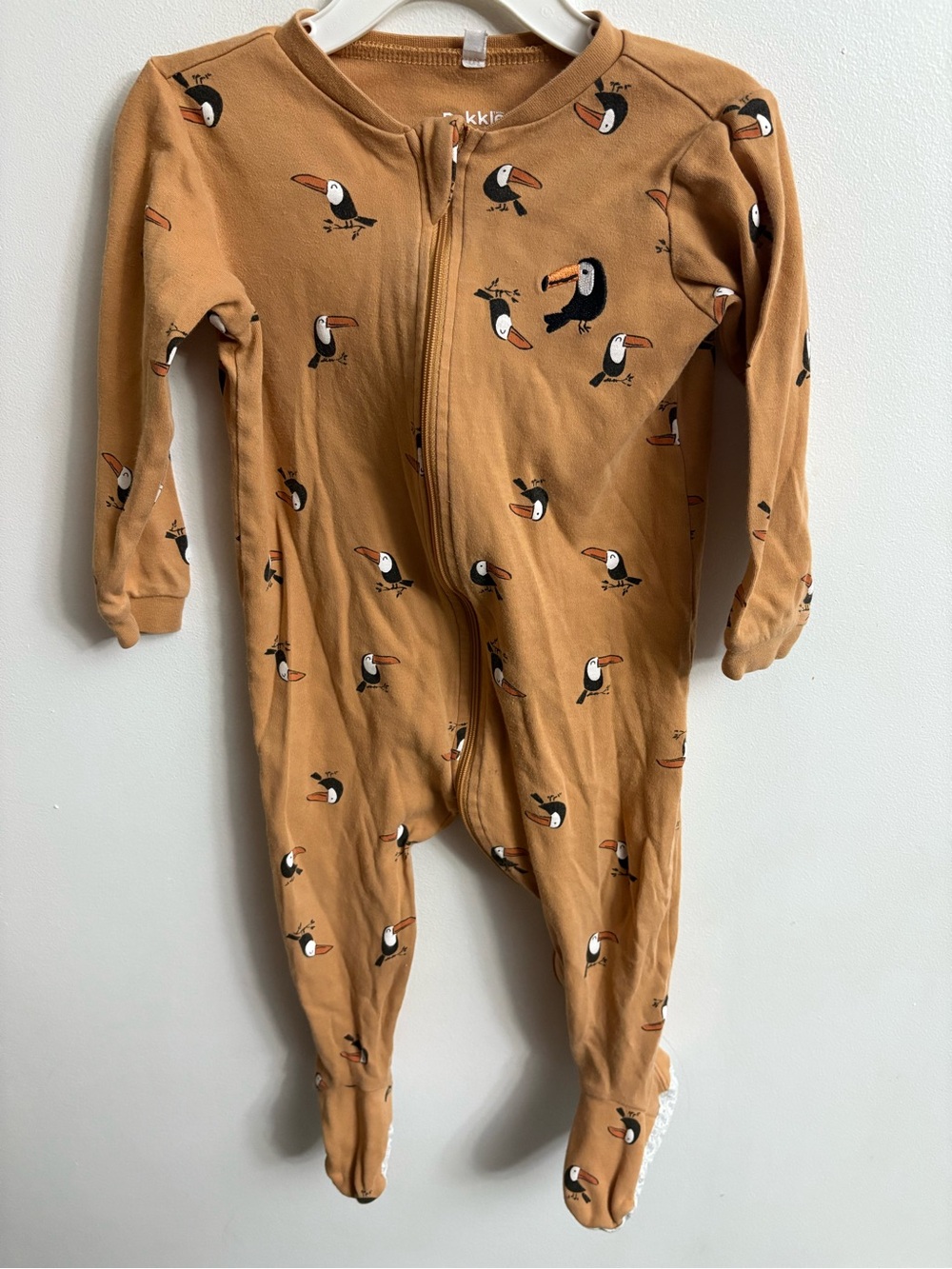 Pekkle Toddler Footed Pajama Zip-Up in Tan Toucan Print unisex 18 months